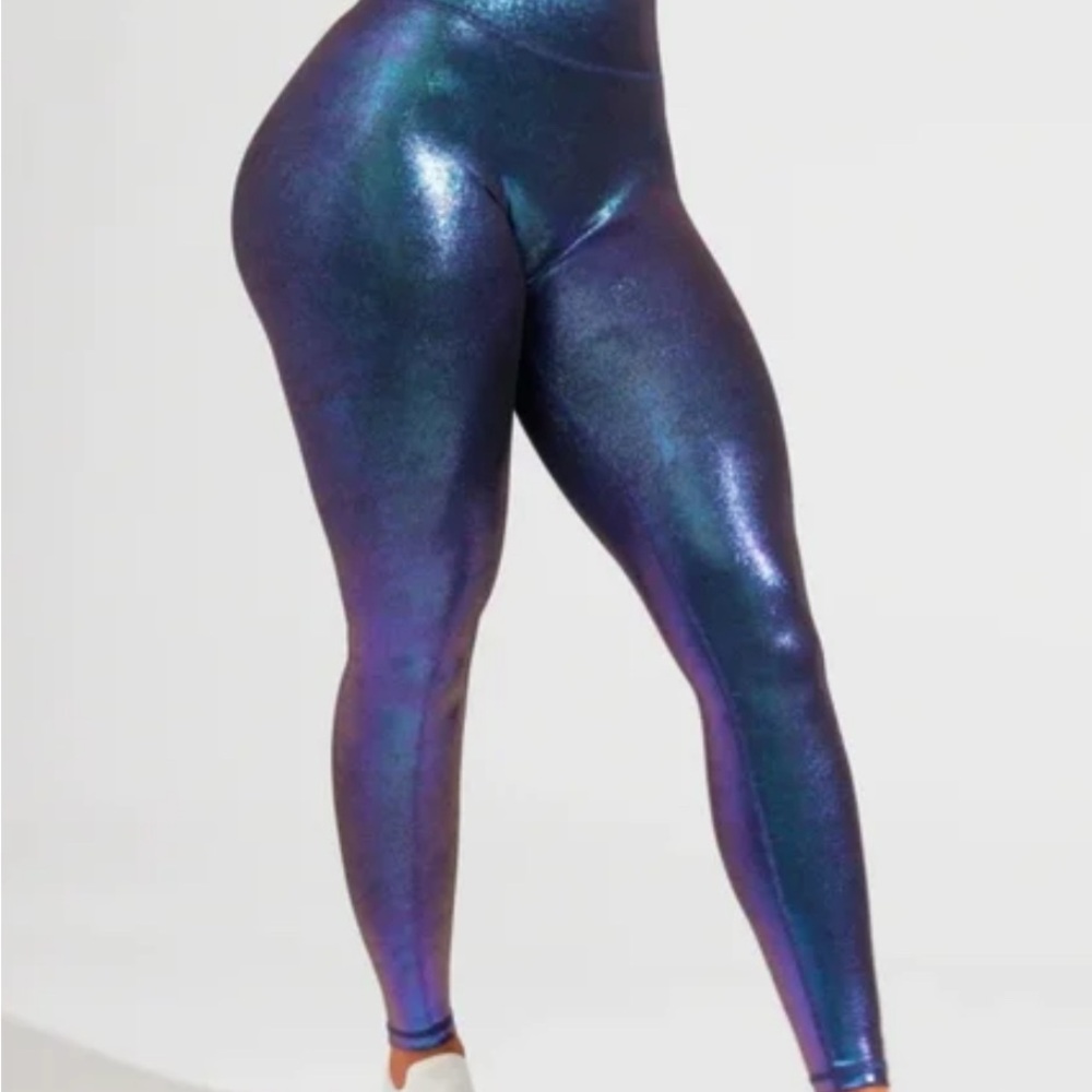 BuffBunny Blue Iridescent Leggings